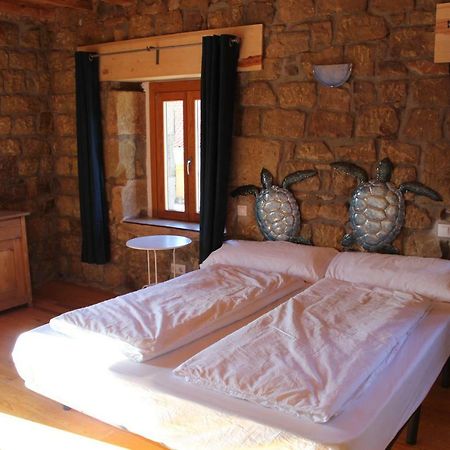 La Casa De La Petra Guest House Quintanar de la Sierra Eksteriør bilde