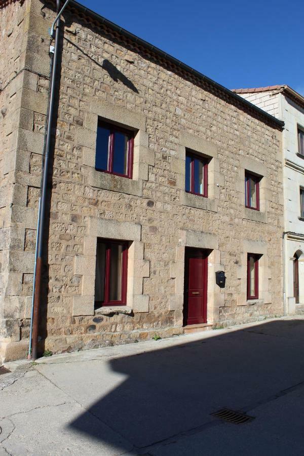 La Casa De La Petra Guest House Quintanar de la Sierra Eksteriør bilde