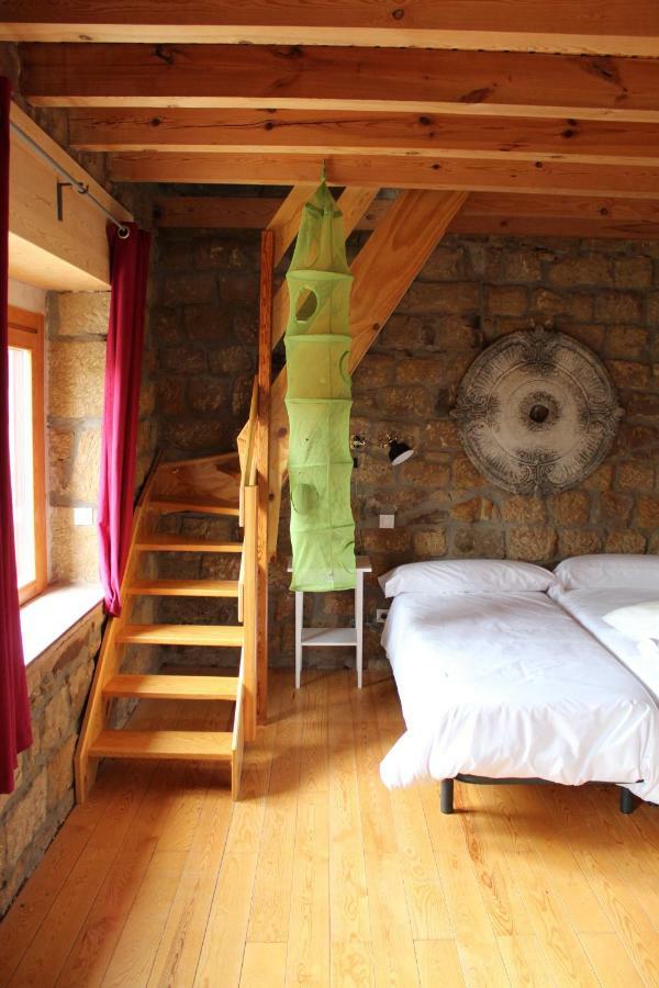 La Casa De La Petra Guest House Quintanar de la Sierra Eksteriør bilde